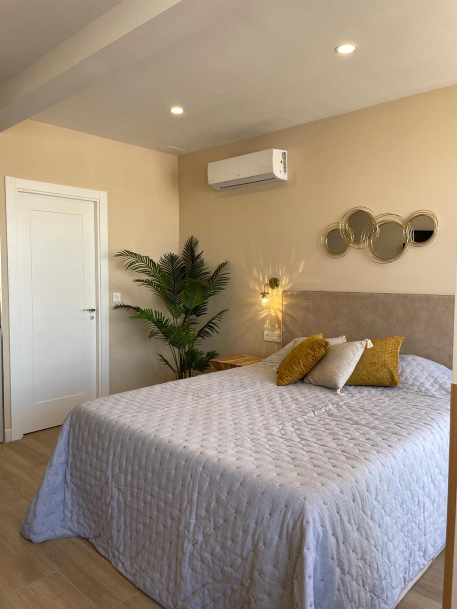 Riscal Suits Luxury Alicante Chambre photo